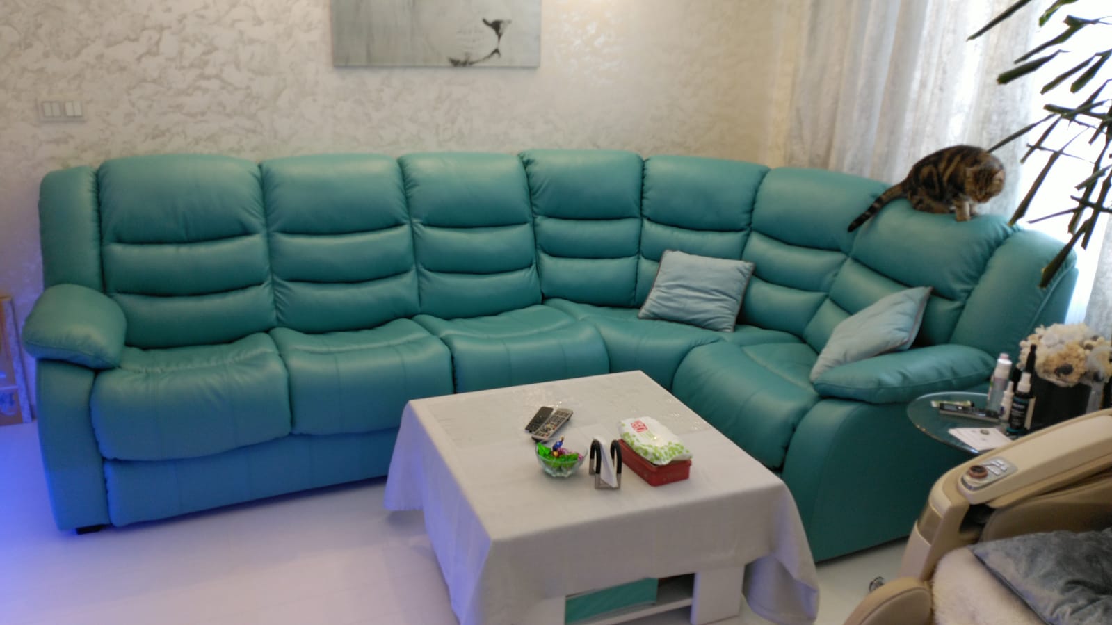 Перетяжка дивана на дому. Саяногорск