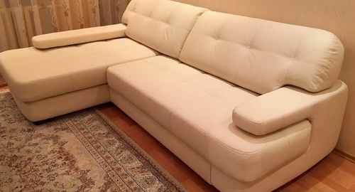 Обивка углового дивана.  Саяногорск