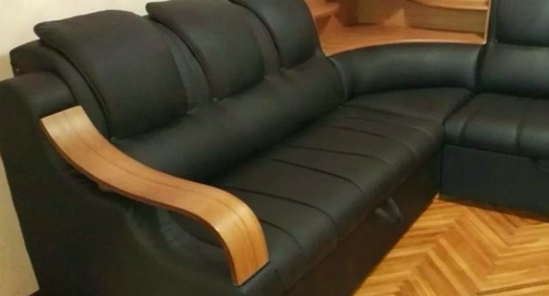 Перетяжка кожаного дивана. Саяногорск